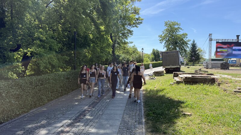 #YouthInDialogue_Kennenlernspaziergang (c) Piotr Firfas (7)